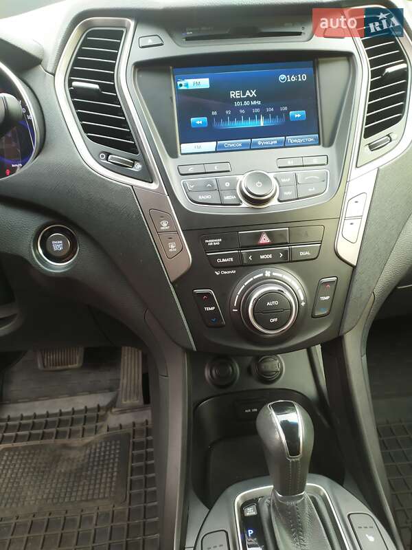 Внедорожник / Кроссовер Hyundai Santa FE 2013 в Киеве
