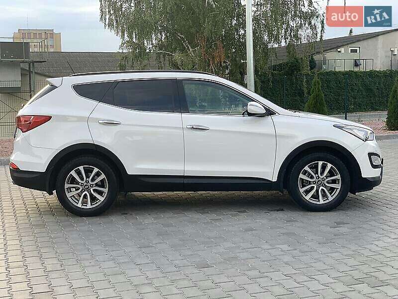 Позашляховик / Кросовер Hyundai Santa FE 2013 в Харкові