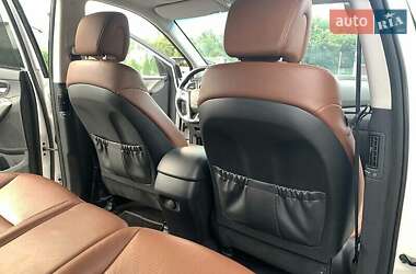 Внедорожник / Кроссовер Hyundai Santa FE 2013 в 