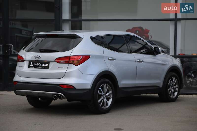 Позашляховик / Кросовер Hyundai Santa FE 2013 в Харкові