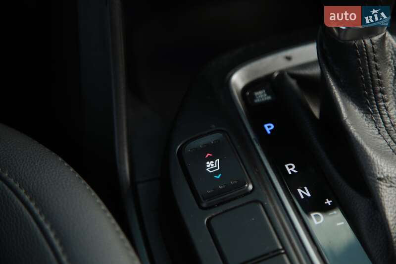 Позашляховик / Кросовер Hyundai Santa FE 2013 в Харкові