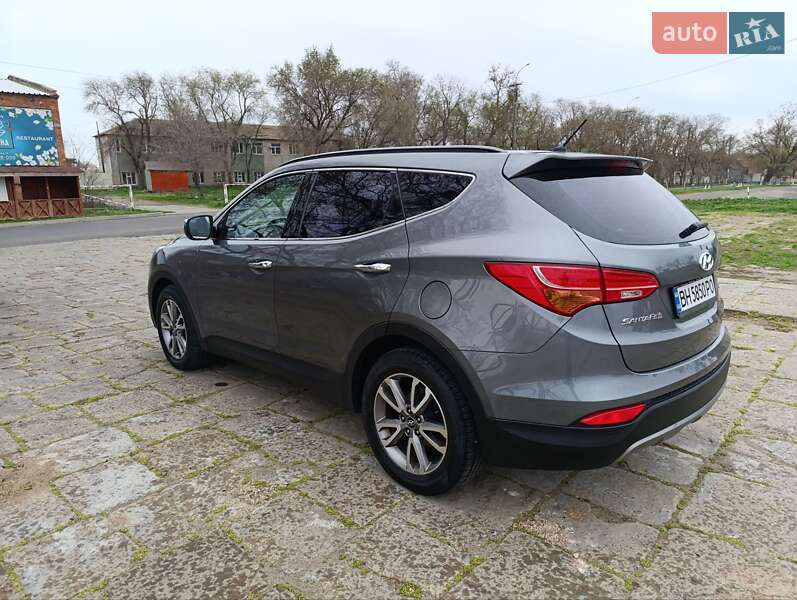 Внедорожник / Кроссовер Hyundai Santa FE 2012 в Белгороде-Днестровском