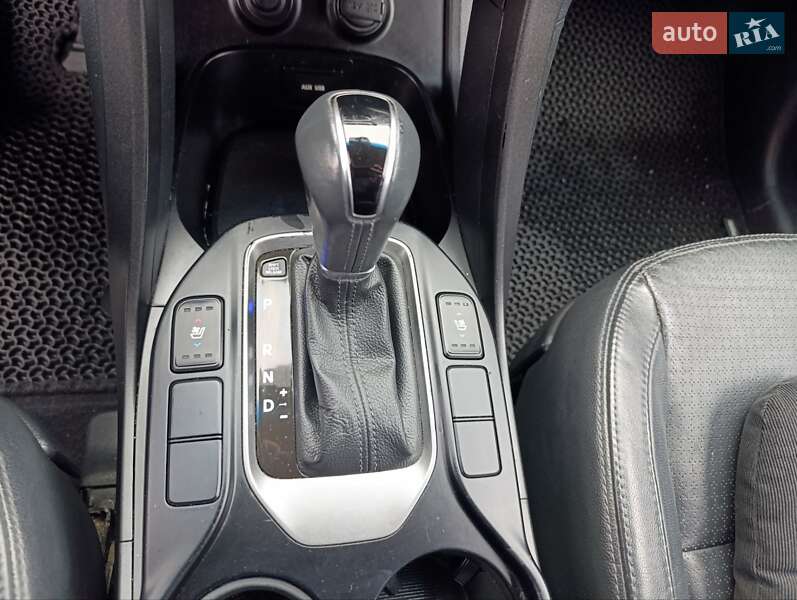 Внедорожник / Кроссовер Hyundai Santa FE 2012 в Белгороде-Днестровском