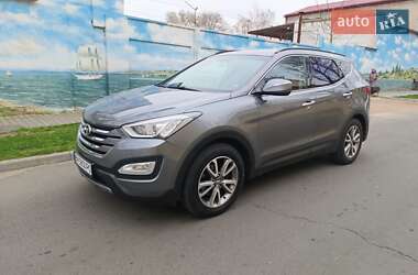 Внедорожник / Кроссовер Hyundai Santa FE 2012 в 