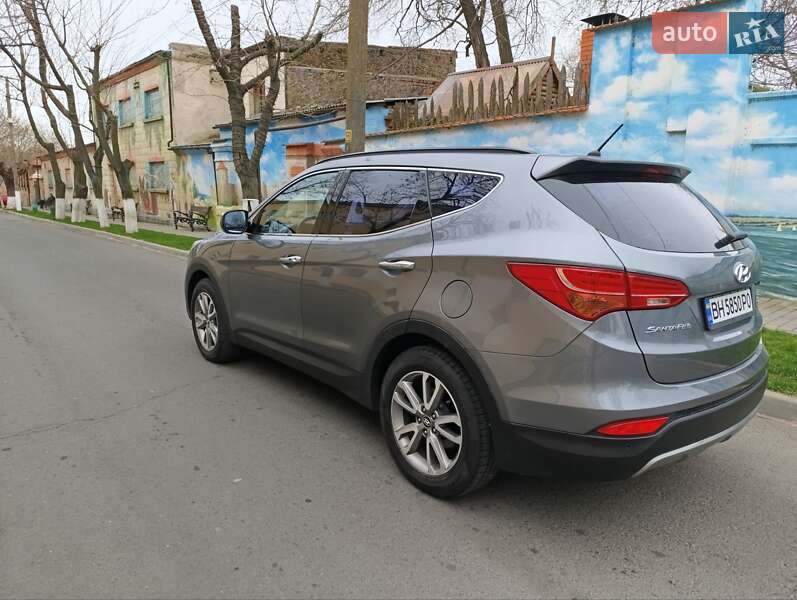 Внедорожник / Кроссовер Hyundai Santa FE 2012 в Белгороде-Днестровском