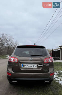 Позашляховик / Кросовер Hyundai Santa FE 2011 в 