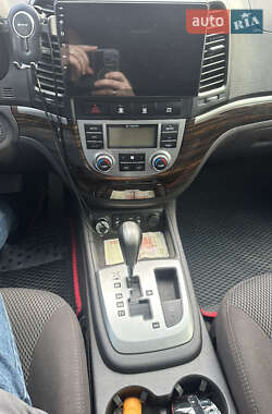 Позашляховик / Кросовер Hyundai Santa FE 2011 в 