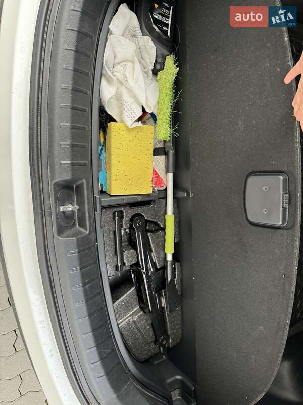 Внедорожник / Кроссовер Hyundai Santa FE 2013 в Львове