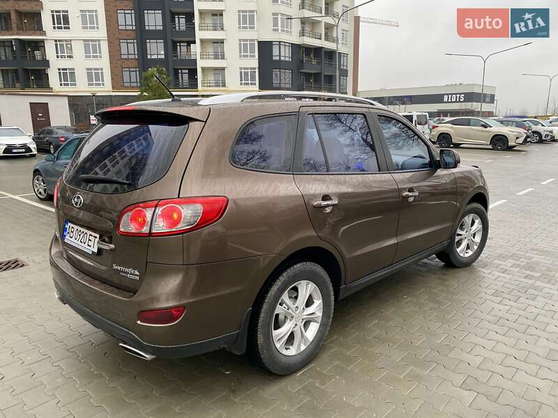 Позашляховик / Кросовер Hyundai Santa FE 2011 в Бучі