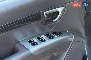 Внедорожник / Кроссовер Hyundai Santa FE 2012 в 