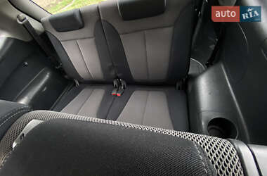 Внедорожник / Кроссовер Hyundai Santa FE 2005 в 