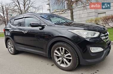 Позашляховик / Кросовер Hyundai Santa FE 2013 в 