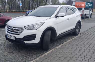 Позашляховик / Кросовер Hyundai Santa FE 2015 в 