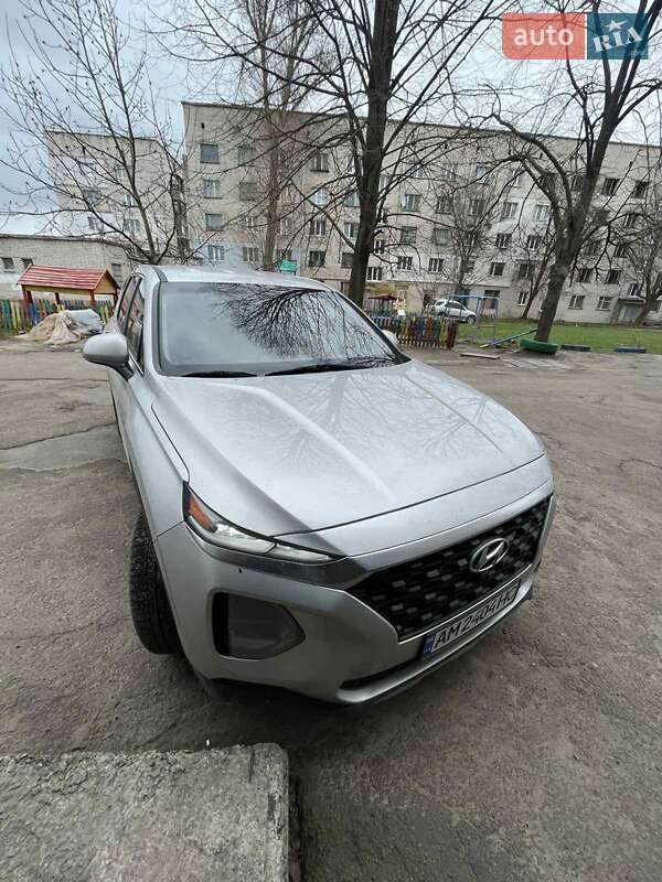 Внедорожник / Кроссовер Hyundai Santa FE 2019 в Житомире