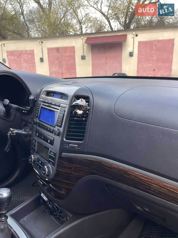 Внедорожник / Кроссовер Hyundai Santa FE 2010 в Каменец-Подольском