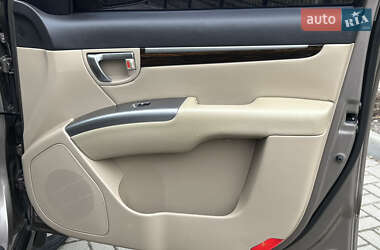 Внедорожник / Кроссовер Hyundai Santa FE 2011 в 