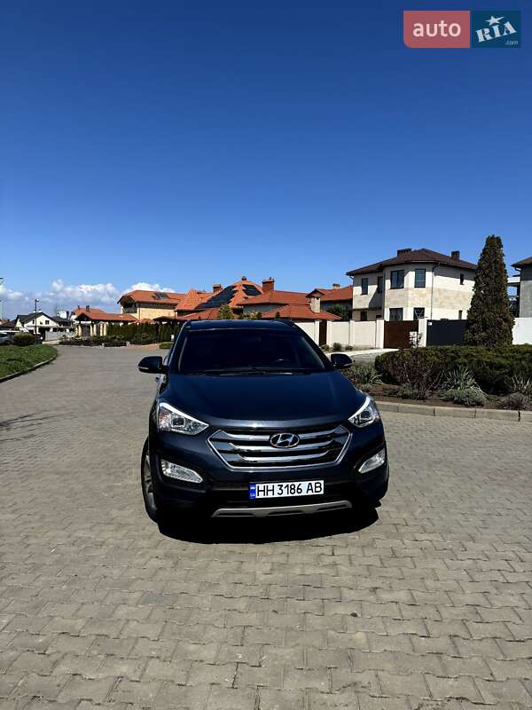 Позашляховик / Кросовер Hyundai Santa FE 2015 в Одесі