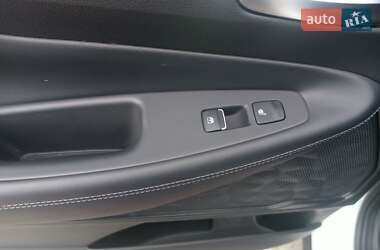 Позашляховик / Кросовер Hyundai Santa FE 2021 в 