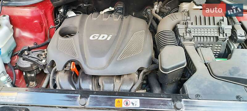 Позашляховик / Кросовер Hyundai Santa FE 2015 в Ізюмі