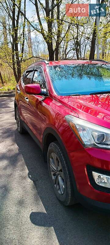 Позашляховик / Кросовер Hyundai Santa FE 2015 в Ізюмі