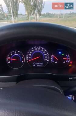 Внедорожник / Кроссовер Hyundai Santa FE 2012 в 