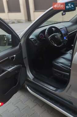 Позашляховик / Кросовер Hyundai Santa FE 2011 в 