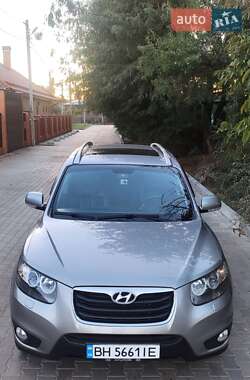 Позашляховик / Кросовер Hyundai Santa FE 2011 в 
