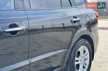 Внедорожник / Кроссовер Hyundai Santa FE 2011 в 