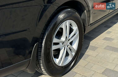 Внедорожник / Кроссовер Hyundai Santa FE 2011 в 