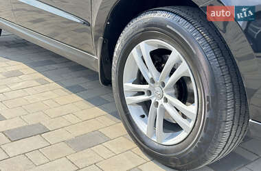 Внедорожник / Кроссовер Hyundai Santa FE 2011 в 