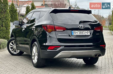 Позашляховик / Кросовер Hyundai Santa FE 2016 в 
