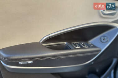 Внедорожник / Кроссовер Hyundai Santa FE 2013 в 