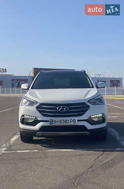 Внедорожник / Кроссовер Hyundai Santa FE 2017 в 