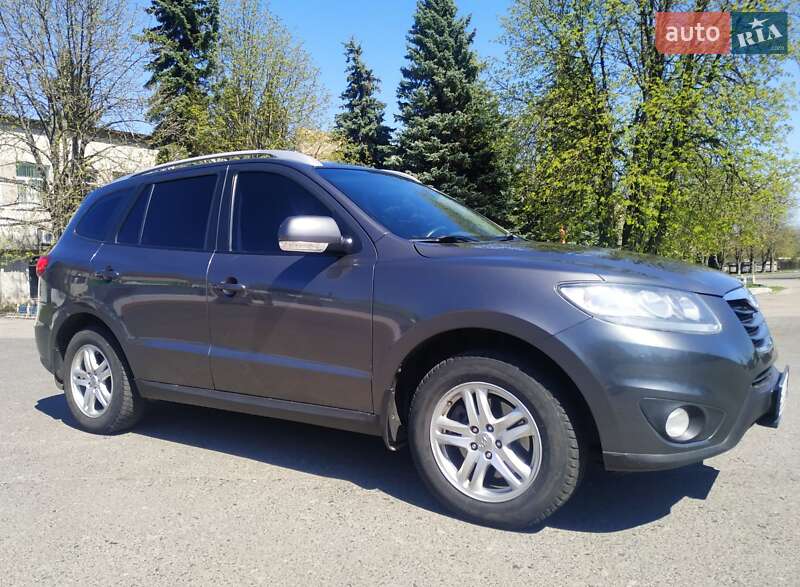 Позашляховик / Кросовер Hyundai Santa FE 2011 в Гадячі