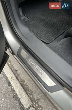 Внедорожник / Кроссовер Hyundai Santa FE 2012 в 