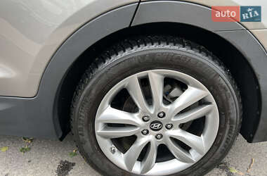 Внедорожник / Кроссовер Hyundai Santa FE 2012 в 