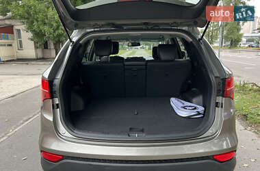 Внедорожник / Кроссовер Hyundai Santa FE 2012 в 