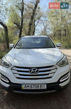 Внедорожник / Кроссовер Hyundai Santa FE 2013 в 