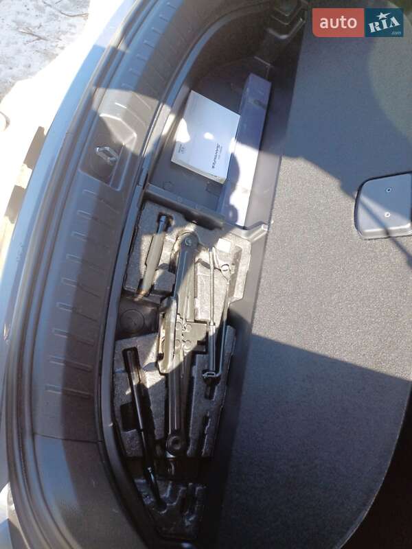 Позашляховик / Кросовер Hyundai Santa FE 2014 в Краснограді