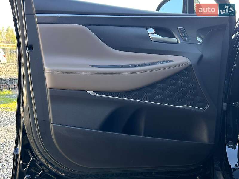 Позашляховик / Кросовер Hyundai Santa FE 2023 в Миколаєві