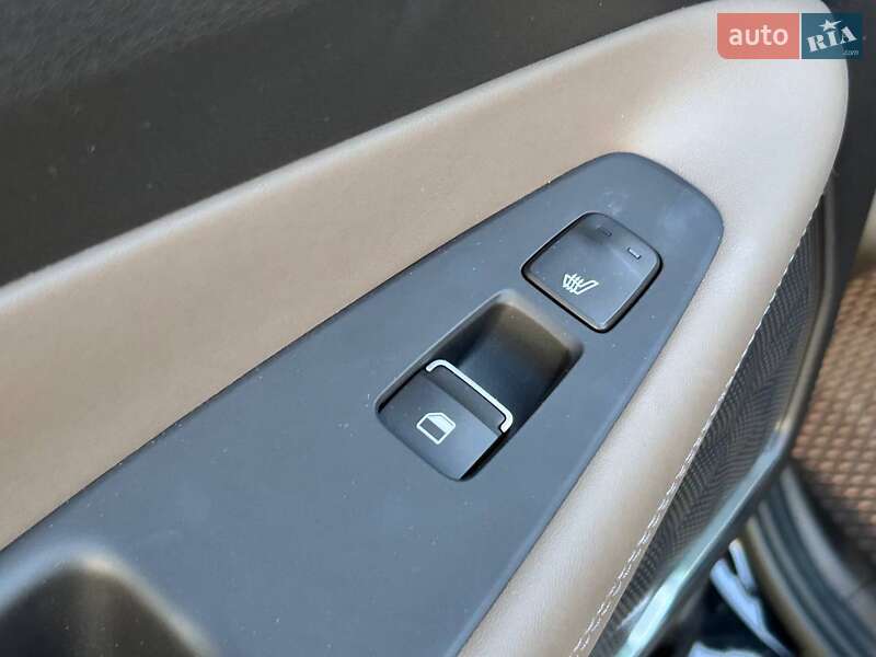 Позашляховик / Кросовер Hyundai Santa FE 2023 в Миколаєві