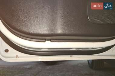 Внедорожник / Кроссовер Hyundai Santa FE 2012 в 