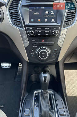 Внедорожник / Кроссовер Hyundai Santa FE 2017 в 