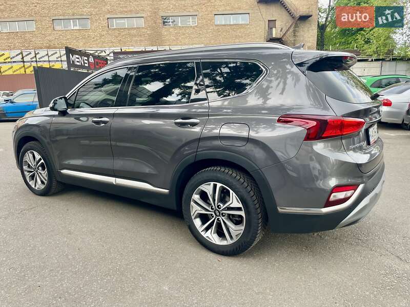 Внедорожник / Кроссовер Hyundai Santa FE 2019 в Киеве