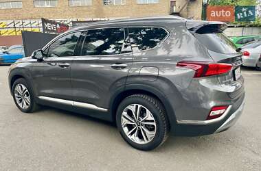 Позашляховик / Кросовер Hyundai Santa FE 2019 в 