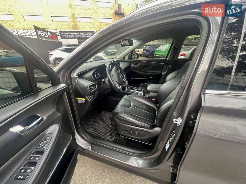 Внедорожник / Кроссовер Hyundai Santa FE 2019 в Киеве