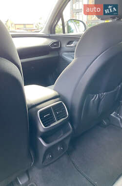 Внедорожник / Кроссовер Hyundai Santa FE 2019 в 
