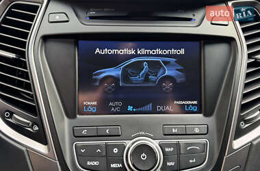Внедорожник / Кроссовер Hyundai Santa FE 2015 в 