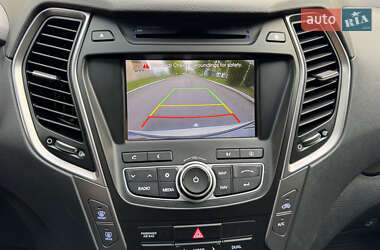 Внедорожник / Кроссовер Hyundai Santa FE 2015 в 
