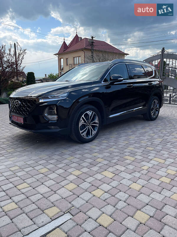 Позашляховик / Кросовер Hyundai Santa FE 2019 в Чернівцях